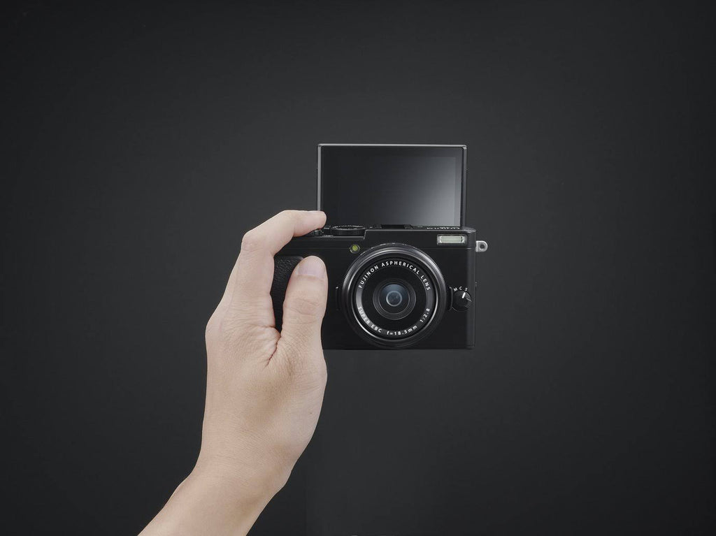 Black Compact Digital Camera B3102