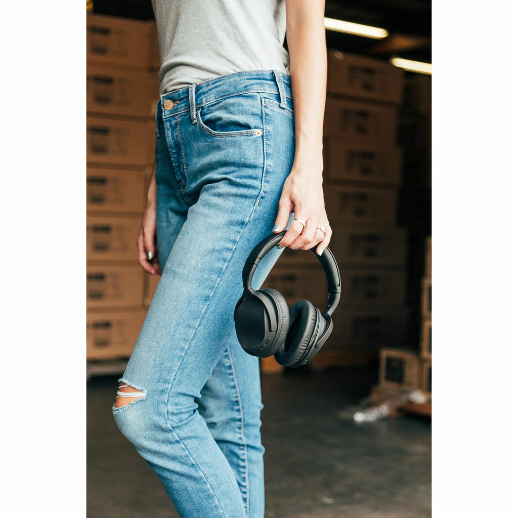 Black Bluetooth Active Noise Cancelling Over-Ear Headphone V808408