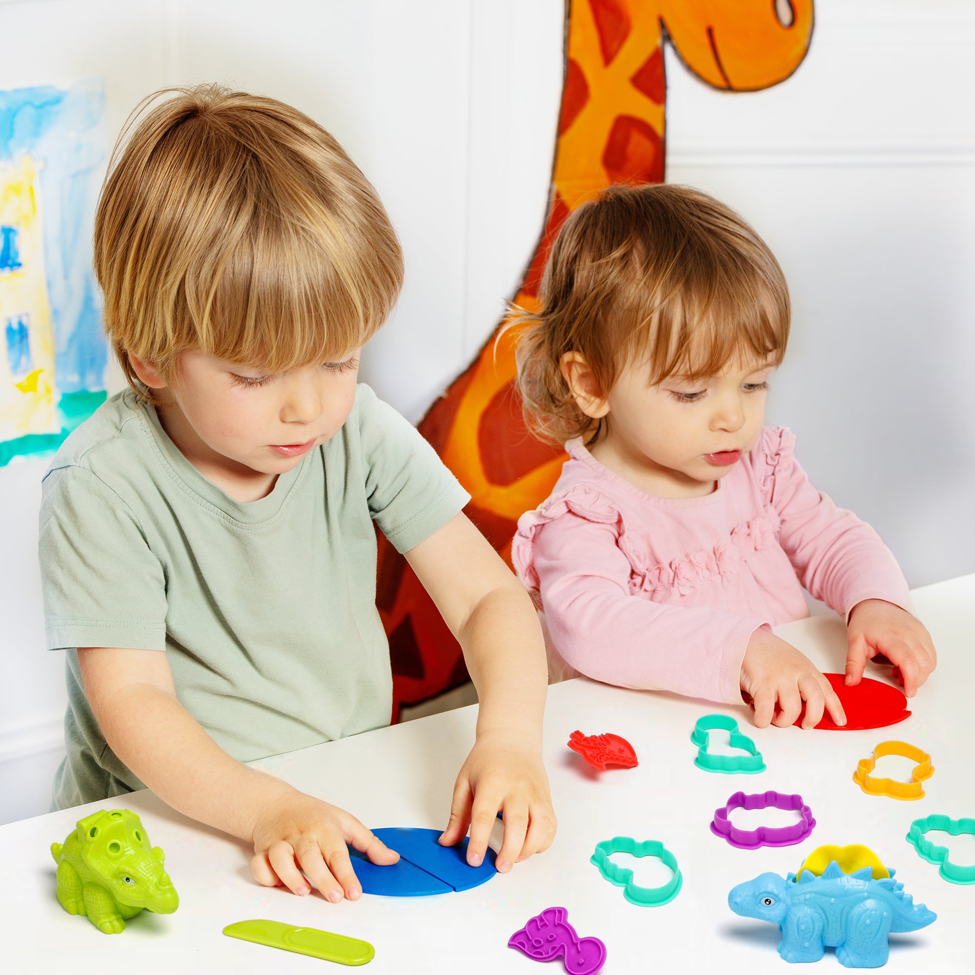 22 Pcs Play Dough Set with Dinosaur Molds M10386
