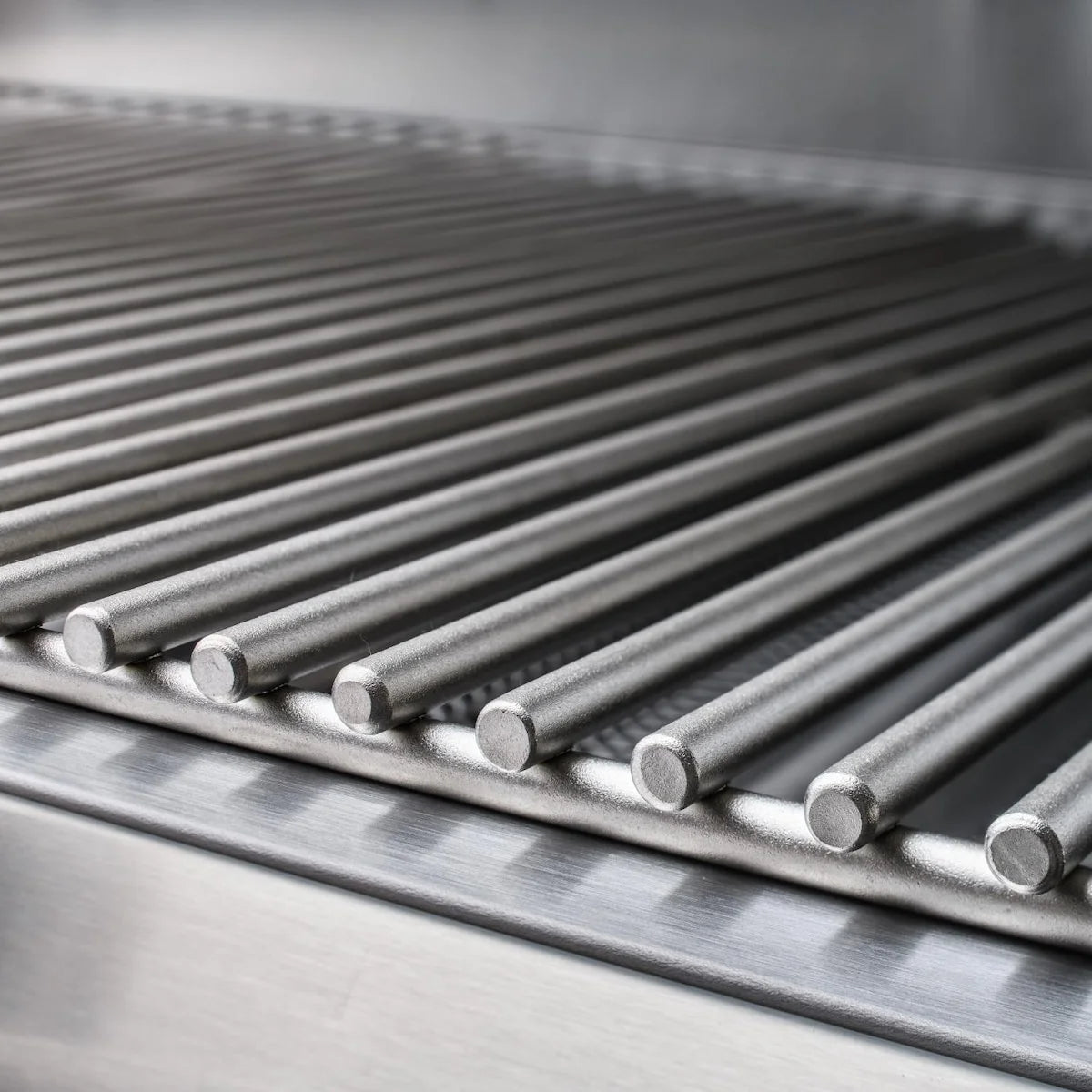 32-Inch 4-Burner Propane Grill P4592