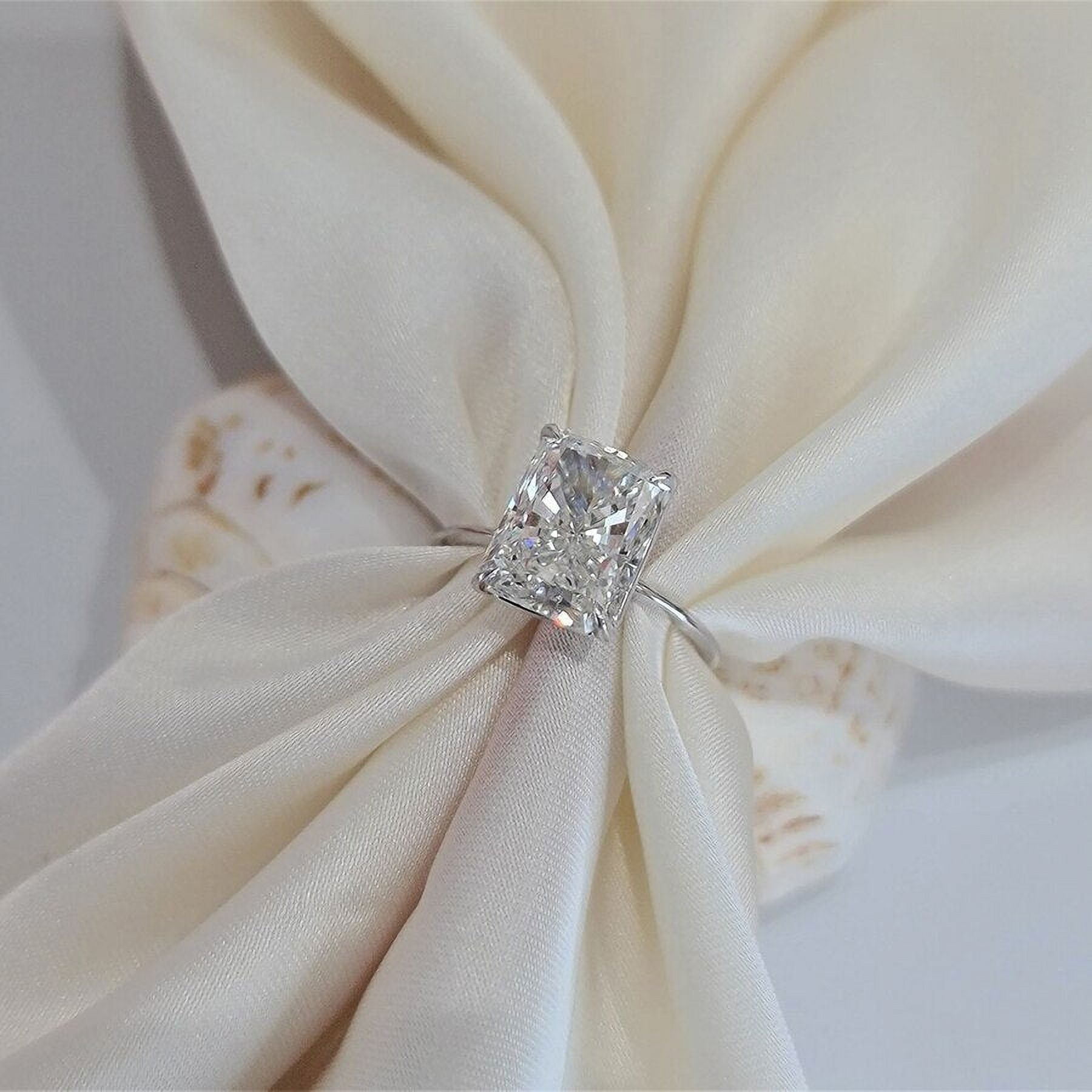 Lab Grown Diamond Engagement Ring B7611