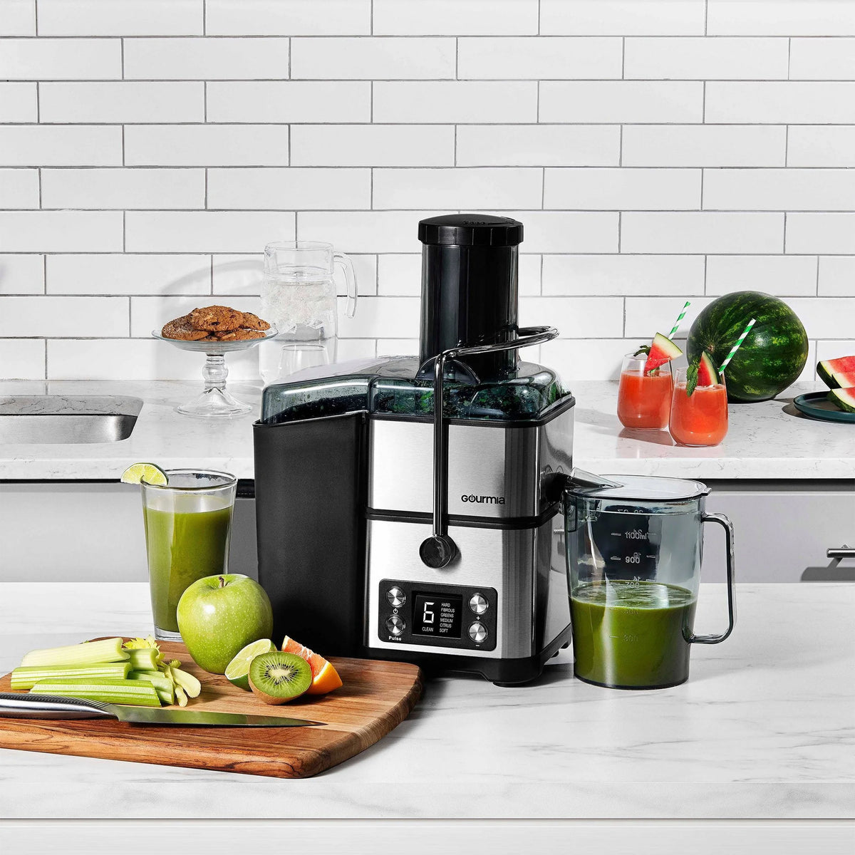 6 Speed Digital Juicer with Self-Cleaning Cycle C202